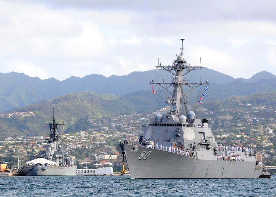 US Navy 111129-N-GG566-342 The guided-missile destroyer USS Chafee (DDG 90) departs Joint Base Pearl Harbor-Hickam