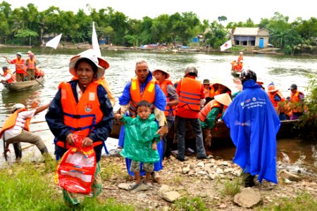 USAID and Save the Children support community evacuation drill and emergency preparedness in central Vietnam (8244660764) photo