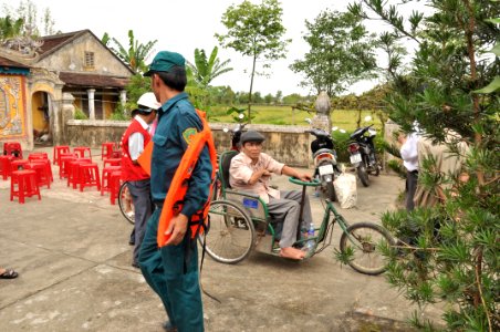 USAID and Save the Children support community evacuation drill and emergency preparedness in central Vietnam (8244664022) photo