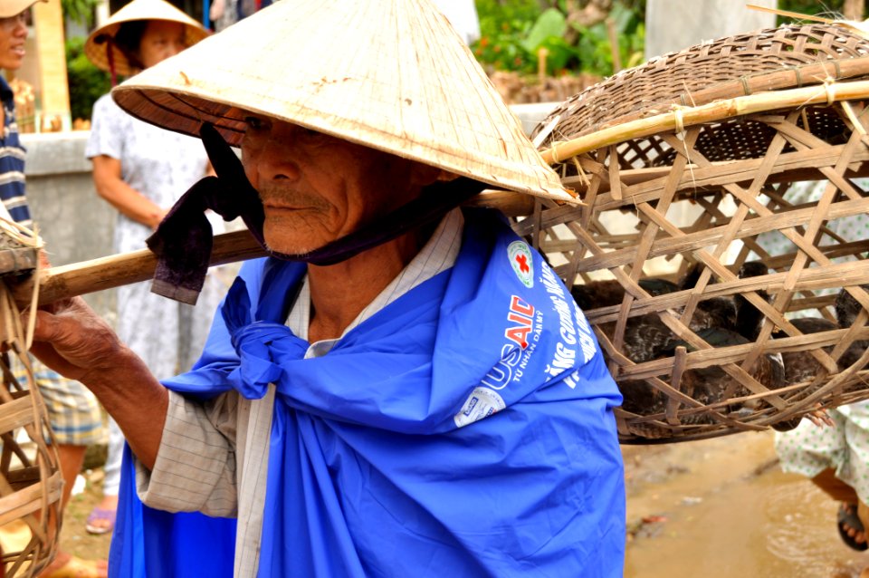 USAID and Save the Children support community evacuation drill and emergency preparedness in central Vietnam (8243603769)
