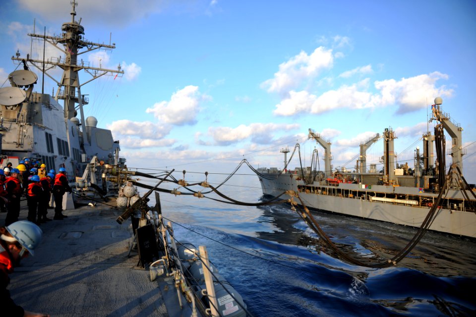 US Navy 111129-N-YZ751-042 USS Truxtun (DDG 103) conducts a replenishment at sea