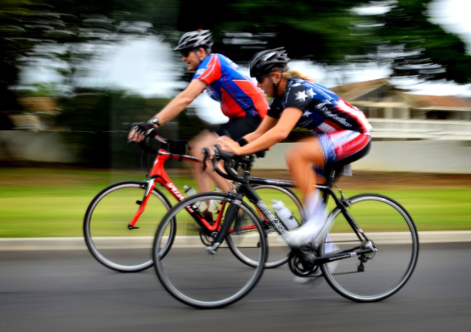 US Navy 111203-N-RI884-027 Service members and volunteers participate in the Ride 2 Recovery Cyclefest, a noncompetitive fundraising bike ride bene