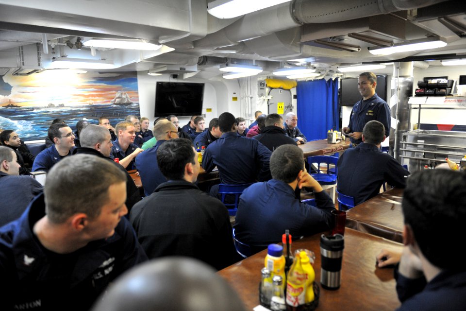 US Navy 111130-N-YZ751-002 CO conducts a captain's call