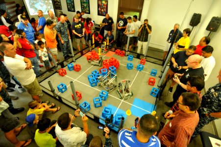 US Pacific Fleet and Office of Naval Research sponsor robotics competition, RIMPAC 2014 140705-N-UG232-004
