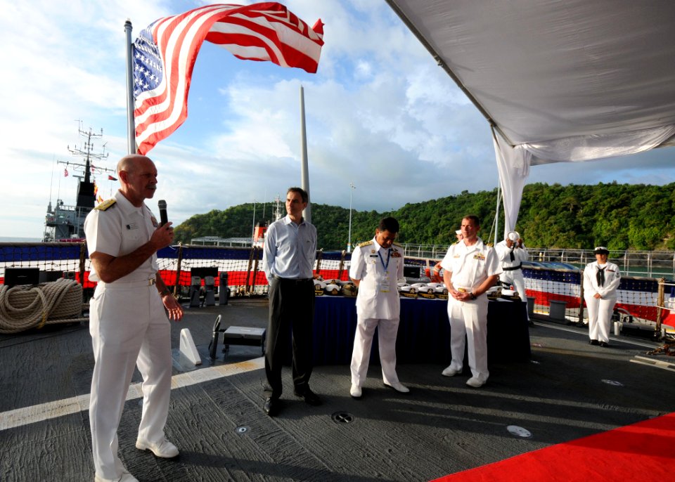 US Navy 111206-N-KK935-242 Commander of U.S. 7th Fleet delivers remarks during a reception