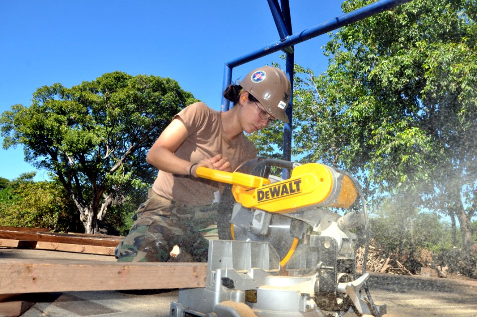 US Navy 111206-A-TF780-067 Steelworker 2nd Class Rejuny Caswell, assigned to Navy Mobile Construction Battalion (NMCB) 23 embarked aboard High Spee