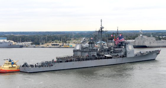 US Navy 111208-N-TB177-099 The guided-missile cruiser USS Gettysburg (CG 64) returns to its homeport of Mayport, Fla
