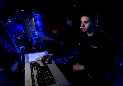 US Navy 111208-N-GZ277-061 A Sailor stands watch at approach control