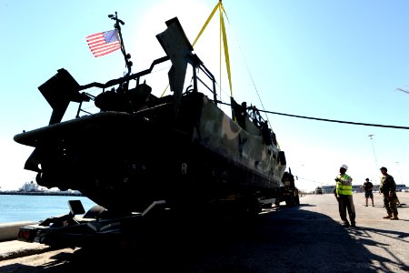 US Navy 111207-N-RP435-222 Sailors assigned to Riverine Squadron (RIVRON) 2 prepare to launch one of the riverine command boats into the Arabian Gu