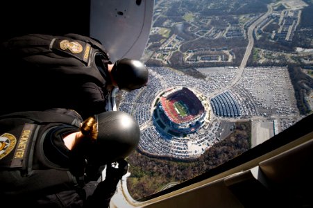US Navy 111210-N-FJ200-046 Members of the U.S. Army Parachute Team, Sgt. 1st Class John Berentis, from Yuma, Ariz. and Staff Sgt. Laura Dickmeyer,