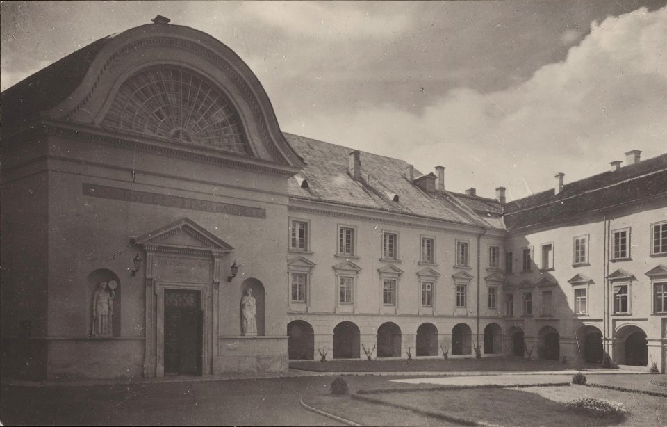 Vilnia, Universyteckaja, Vialiki Dvor. Вільня, Унівэрсытэцкая, Вялікі Двор (J. Bułhak, 1921-39)