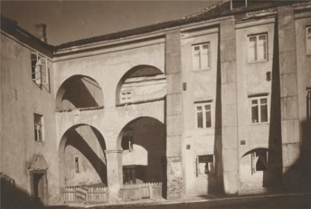 Vilnia, Universyteckaja, Dvor Sarbievija. Вільня, Унівэрсытэцкая, Двор Сарбевія (J. Bułhak, 1919) (2)