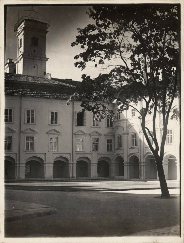 Vilnia, Universyteckaja, Vialiki Dvor. Вільня, Унівэрсытэцкая, Вялікі Двор (1929)