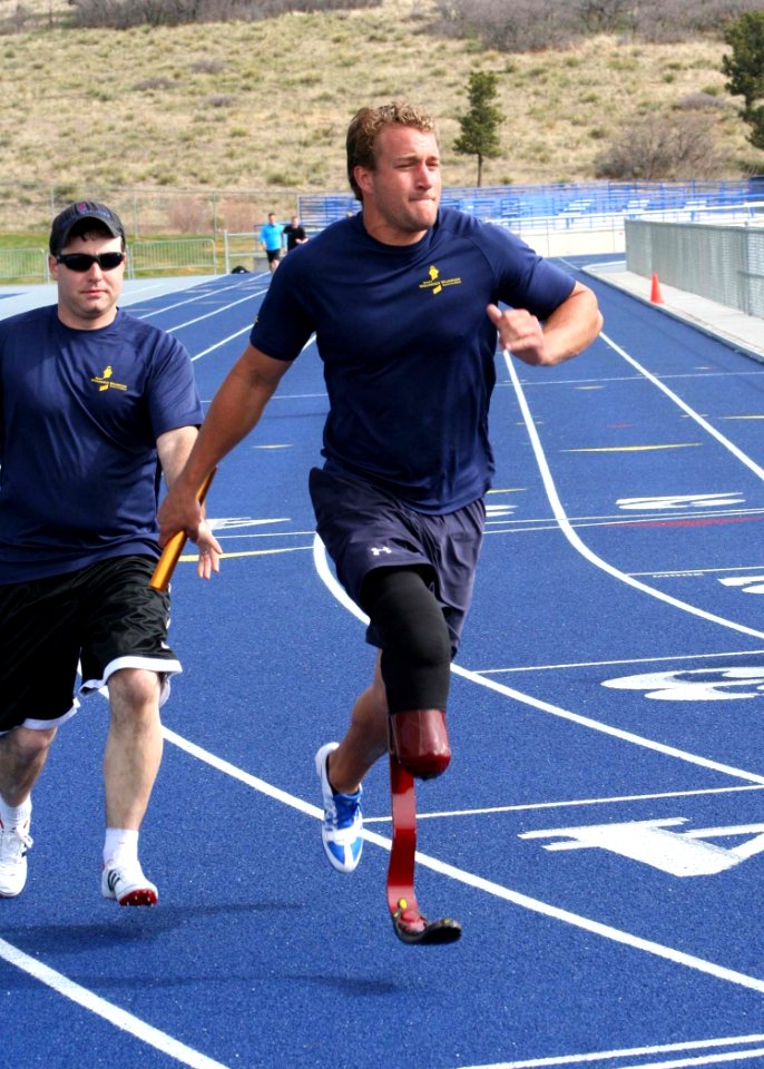 Warrior Games 2013 - Track and Field Practice 130509-N-DT940-067