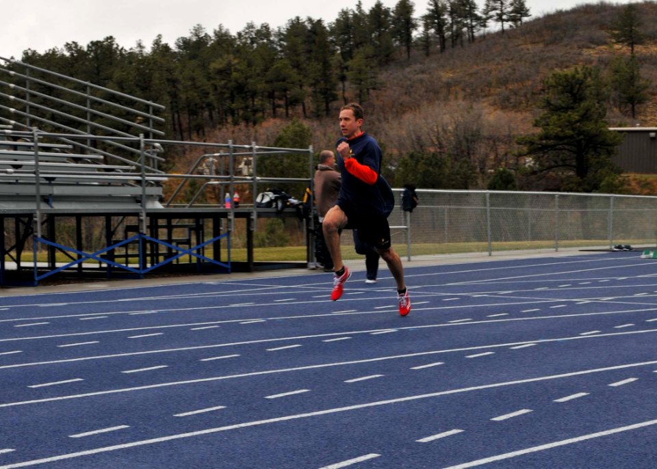 Warrior Games 2013 Track and Field Practice 130509-N-DT940-021