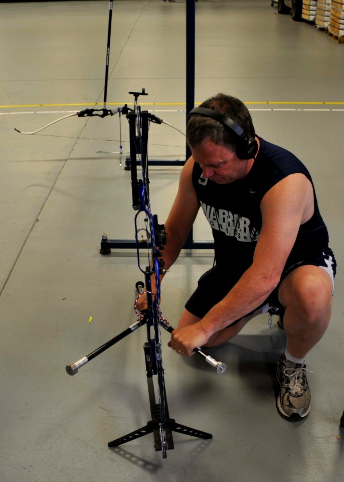 Warrior Games 2013 Archery Practice 130507-N-DT940-011