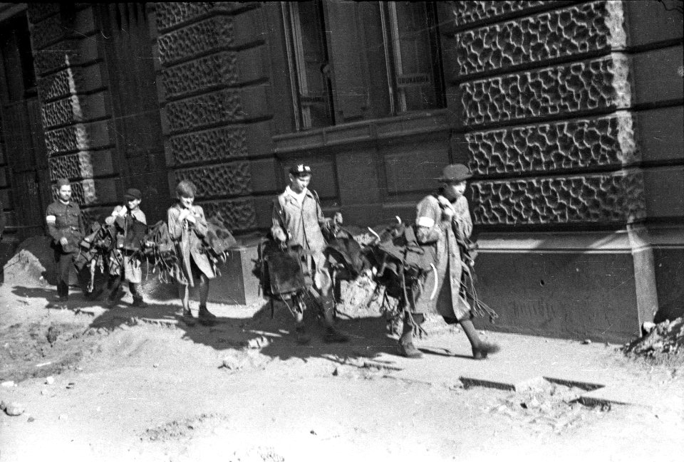 Warsaw Uprising by Lokajski - Moniuszki St - 8911
