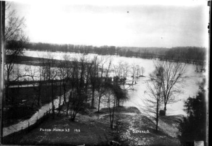 Washed out road during Oxford flood 1913 (3194465264) photo