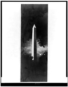 Washington Monument at night LCCN93517174