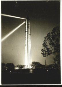 Washington Monument on armistice night, 1921 LCCN2010651301