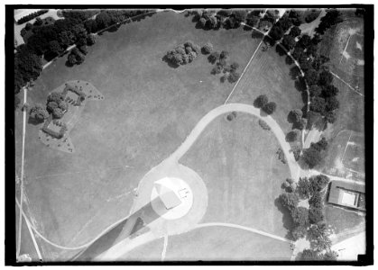 WASHINGTON MONUMENT. VIEW FROM AIR LCCN2016870078