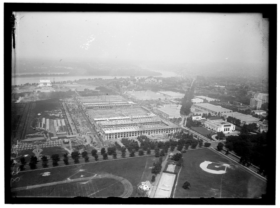 WASHINGTON MONUMENT. VIEW FROM MONUMENT TO N.W. LOC hec.10992
