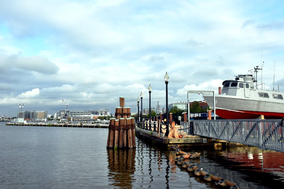 Washington Navy Yard (28742179685)
