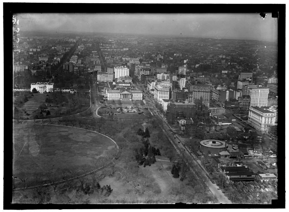 WASHINGTON MONUMENT. VIEW OF WHITE HOUSE AND EAST FROM MONUMENT LOC hec.10493