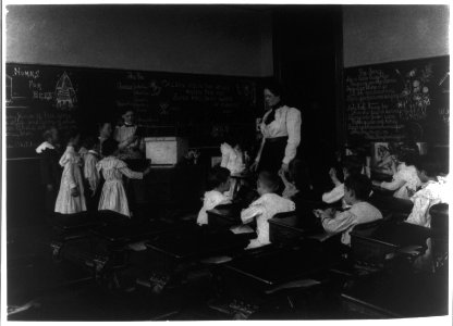 Washington, D.C. Public Schools - classroom scenes and school activities LCCN2001703643