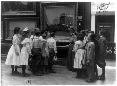 Washington, D.C. public schools - art gallery field trip - viewing painting LCCN2001703700