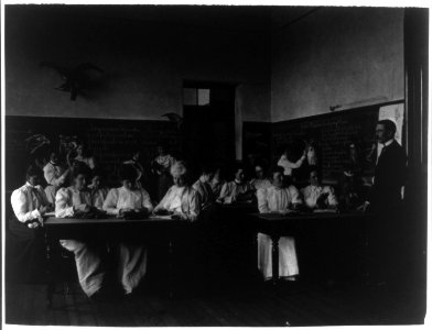 Washington, D.C. Public Schools - classroom scenes and school activities LCCN2001703652