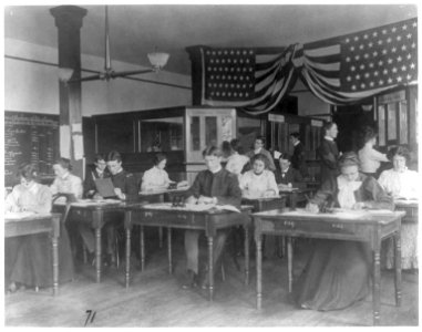Washington, D.C. public schools, Business High School - classroom scene LCCN2001697366