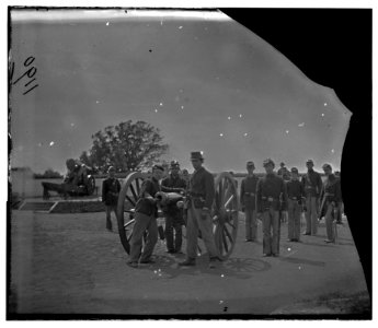 Washington, District of Columbia. Artillery group 3d Regiment Mass. H. Art. Fort Totten LOC cwpb.01383