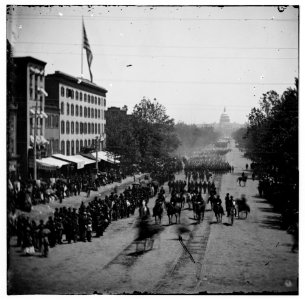 Washington, District of Columbia. The Grand Review of the Army. Gen. Jefferson C. Davis, staff and 19th Army Corps passing on Pennsylvania Avenue near the Treasury LOC cwpb.02944