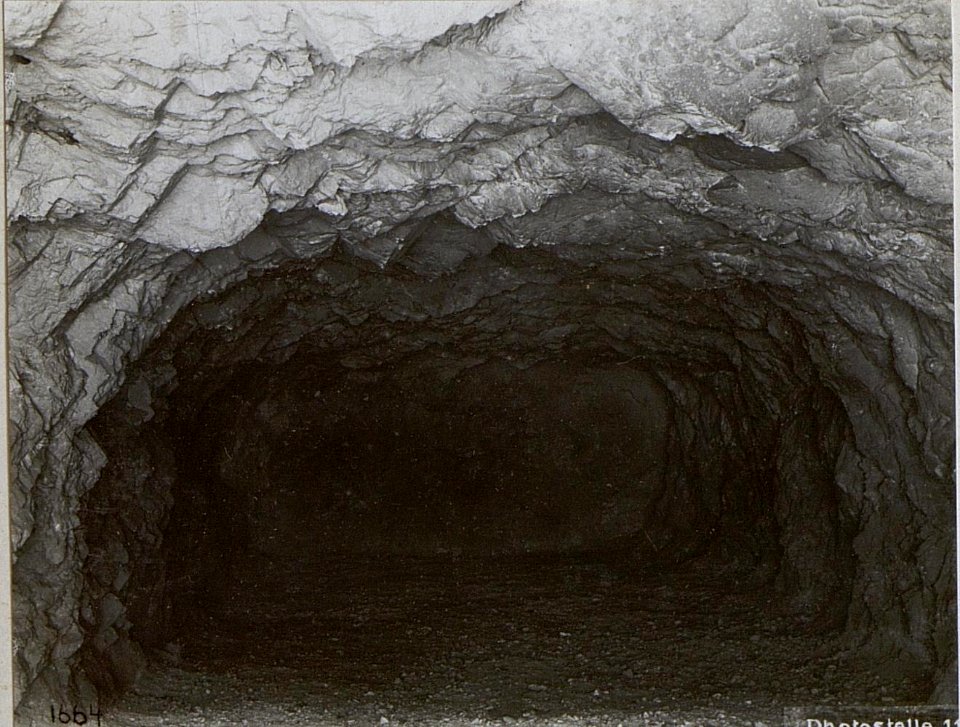 Wasserleitungsanlage Stizzonetal-Kote 433.(Kaverne für Reservoir.) (BildID 15645472)