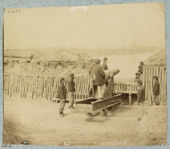 Water battery on James River, Va. near Dutch Gap Canal LCCN2012646735