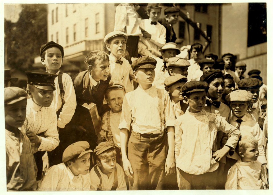 Watching The Races, The Newsboys' Picnic, Cincinnati. LOC nclc.03169