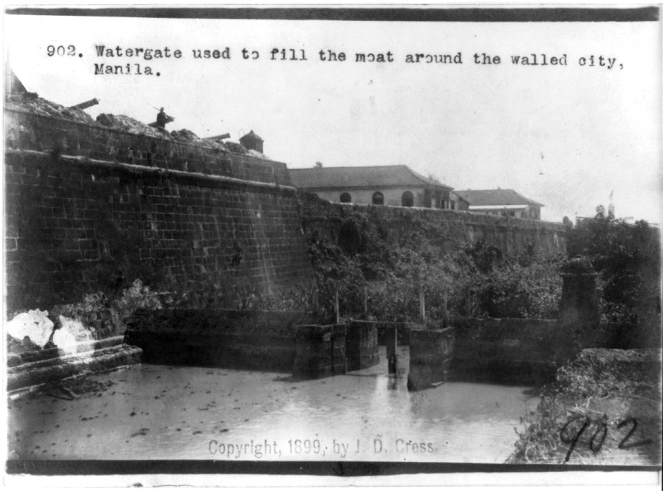 Watergate used to fill the moat around the walled city, Manila LCCN2004672188