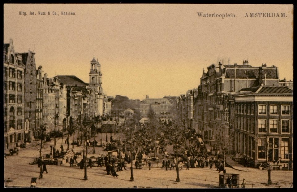 Waterlooplein na demping van de Houtgracht gezien vanaf Zwanenburgwal 20, Afb PBKD00209000026