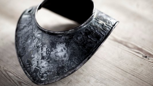 Web, Rustkammaren. Carl Gustaf Wrangels ringkrage - Skoklosters slott - 88036