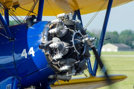 Propeller airplane power