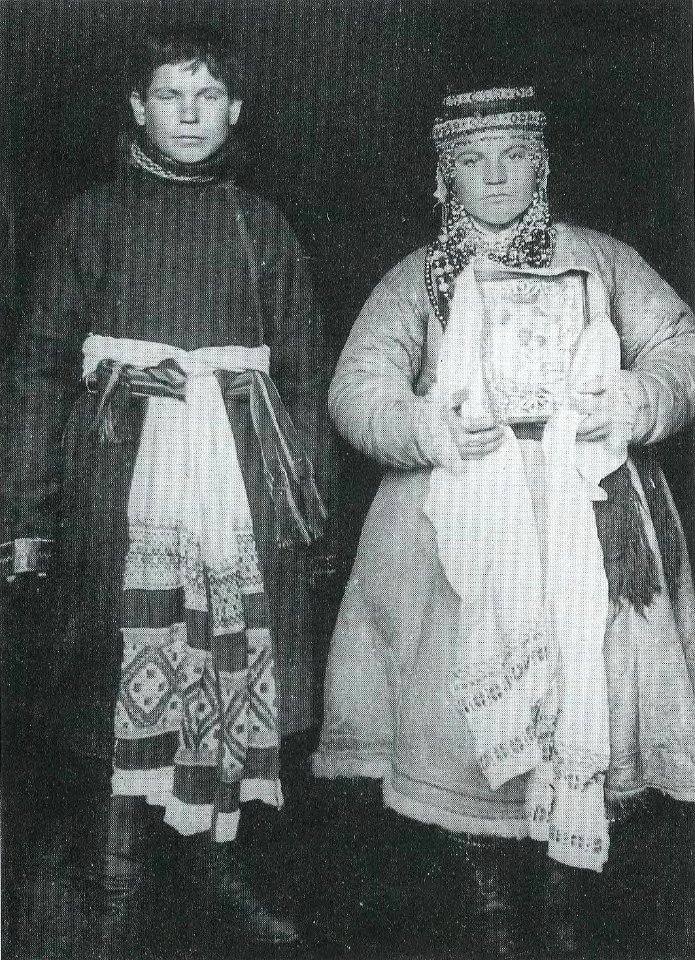 Wedded couple in street dress (Orel gov., 1908)