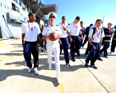 Week of Valor 2012 121108-N-MJ645-020