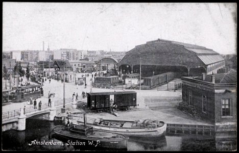 Weesperpoortstation (gesloopt eind 1939). Met Singelracht op de voorgrond. Uitgave Dr. Trenkler Co. Leipzig, Afb PRKBB00393000009 photo