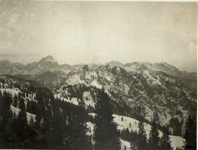 Weg zur Kronalpe, Hintergrund Wischberg, Bramkofl und Monte Cimone, Brückenköpfe und Brisia. (BildID 15468795)