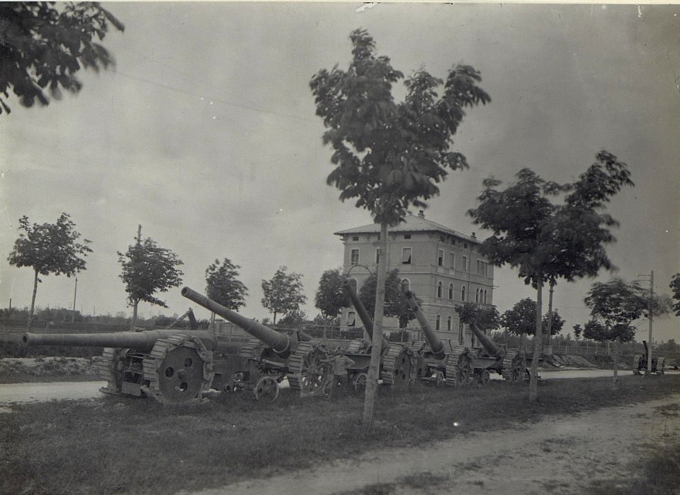 Weittragende itl.Geschütze.Monfalcone, Anfang Mai 1918. (BildID 15664796)