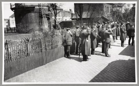Welcoming T. R. Roosevelt at Dutch frontier LCCN2013651175