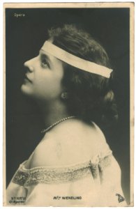 WENDLING, Georgette Cornucopia. 105-2. Opéra. Photo Ogerau