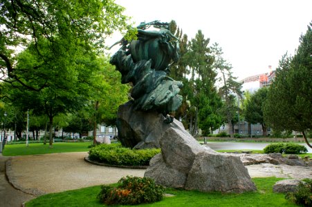 Weltpostdenkmal (Bern) 01