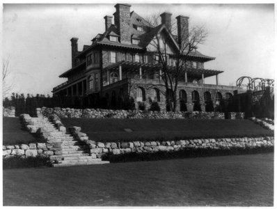 West front of house of John D. Rockefeller LCCN96524647
